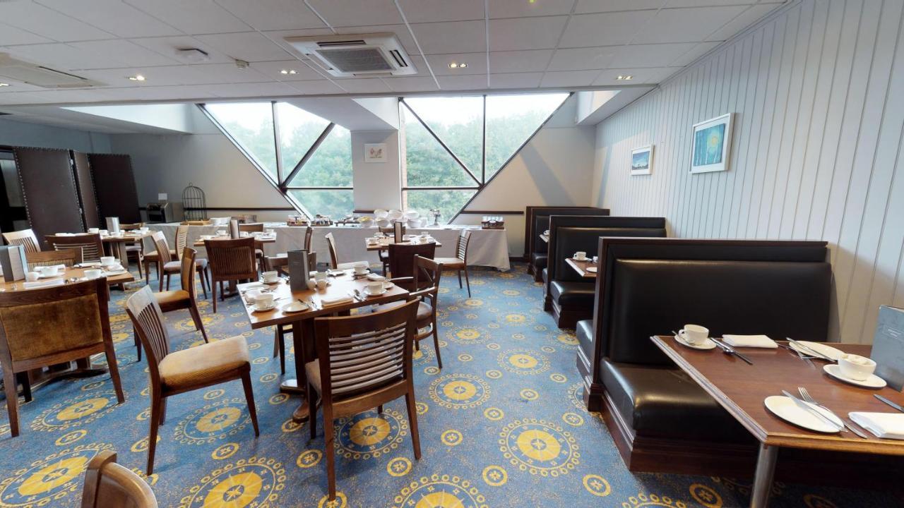 Macdonald Elmers Court Resort Lymington Exterior photo
